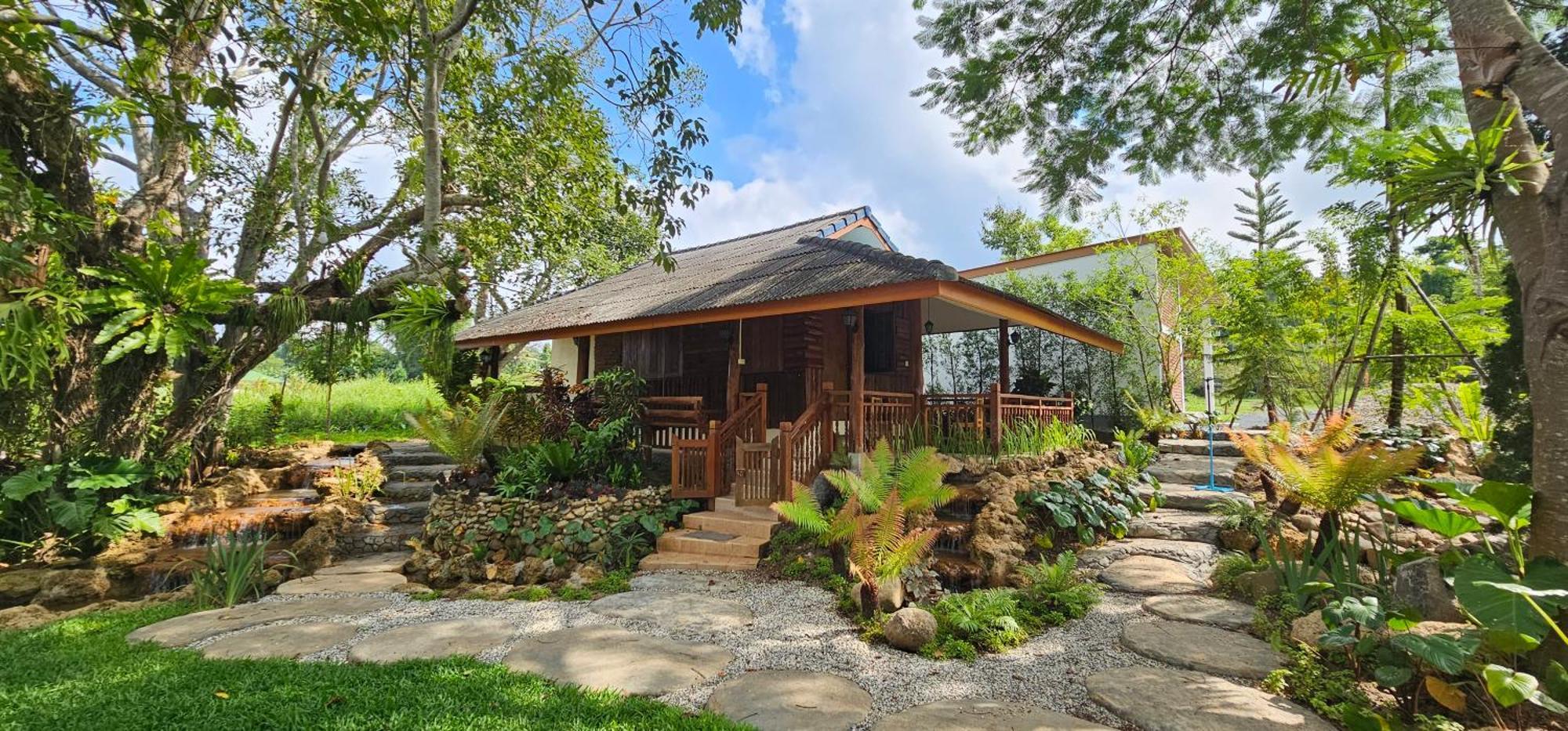 Homdoiintr Farmstay ฮ่อมดอยอินทร์ ฟาร์มสเตย์ Ban Huai Kaeo Exteriör bild