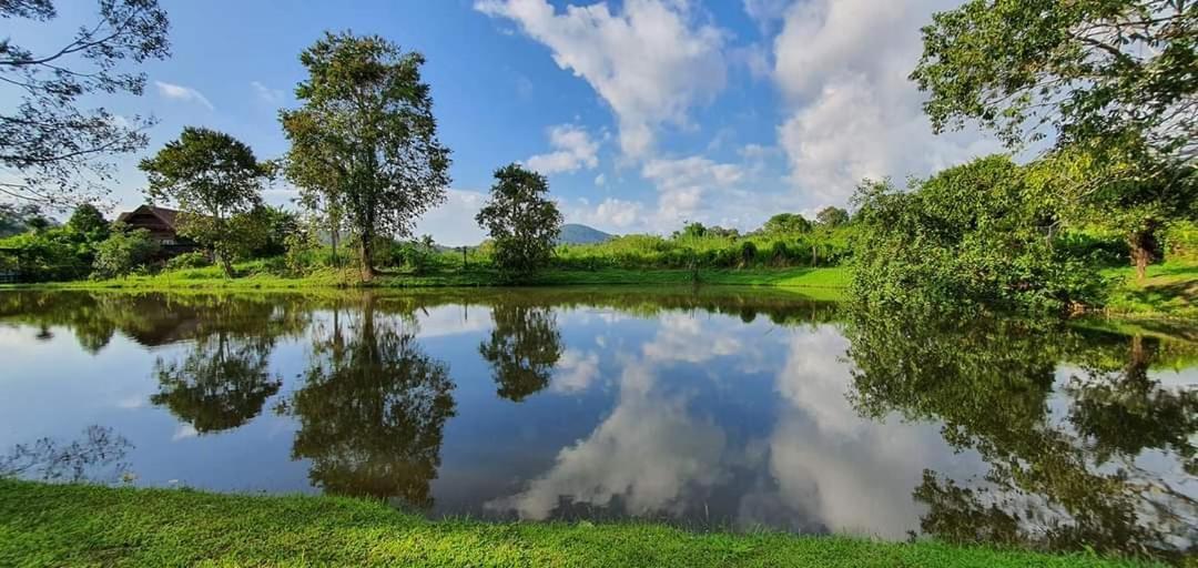 Homdoiintr Farmstay ฮ่อมดอยอินทร์ ฟาร์มสเตย์ Ban Huai Kaeo Exteriör bild