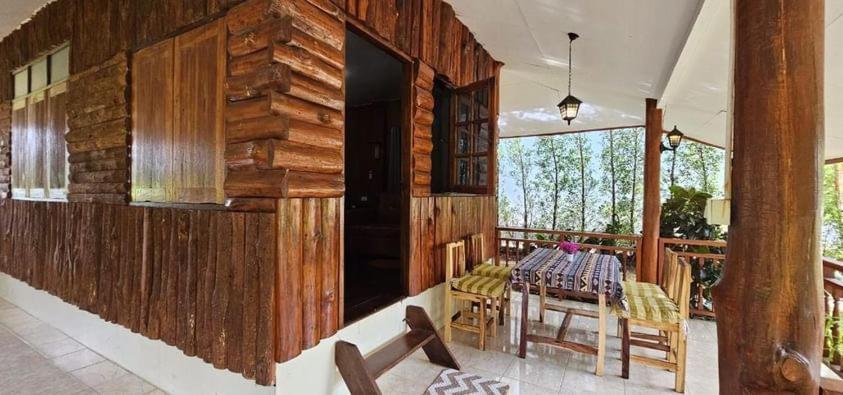 Homdoiintr Farmstay ฮ่อมดอยอินทร์ ฟาร์มสเตย์ Ban Huai Kaeo Exteriör bild