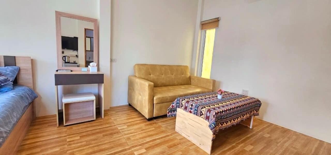 Homdoiintr Farmstay ฮ่อมดอยอินทร์ ฟาร์มสเตย์ Ban Huai Kaeo Exteriör bild